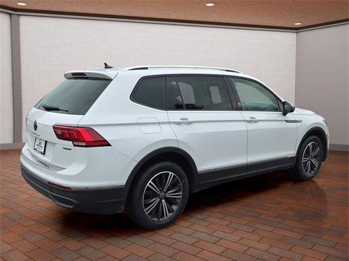 2024 Volkswagen Tiguan 2.0T Wolfsburg Edition
