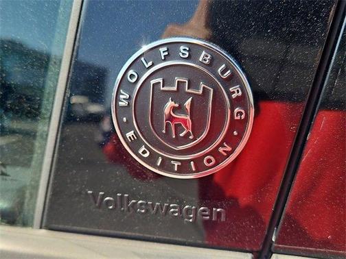 2024 Volkswagen Tiguan 2.0T Wolfsburg Edition