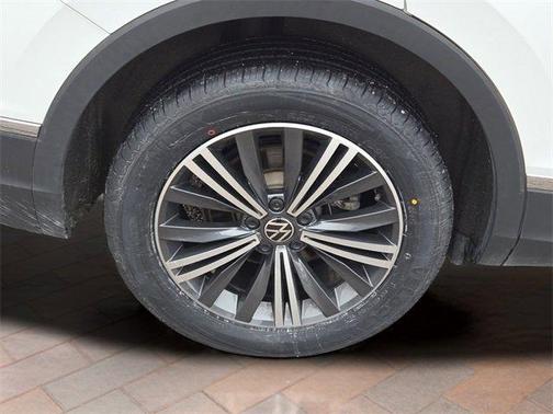 2024 Volkswagen Tiguan 2.0T Wolfsburg Edition