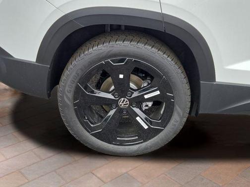Pure White 2026 Volkswagen Taos 1.5T SEL