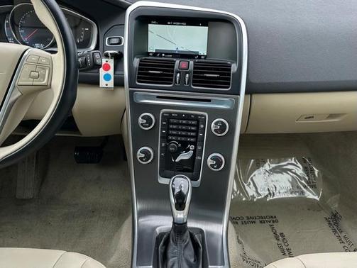 2015 Volvo XC60 T5 Premier