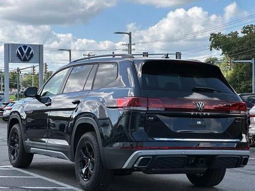 2026 Volkswagen Atlas 2.0T Peak Edition