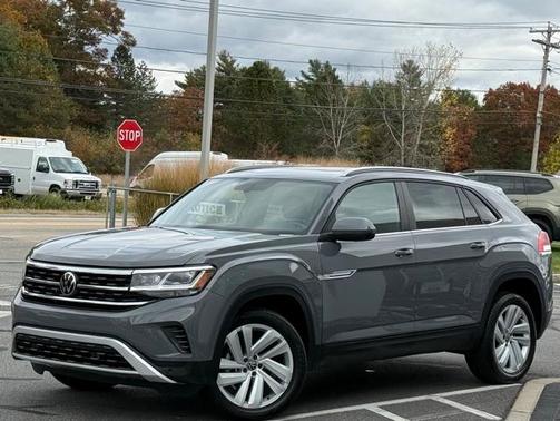 2022 Volkswagen Atlas Cross Sport 2.0T SE w/Technology