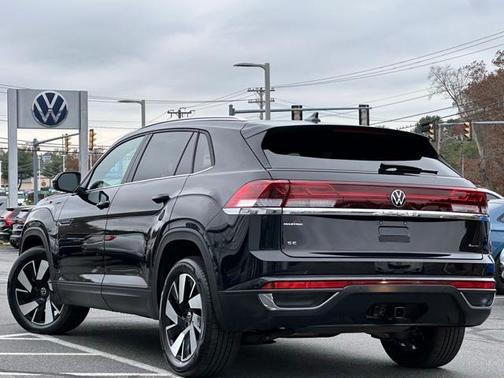 2025 Volkswagen Atlas Cross Sport 2.0T SE w/Technology