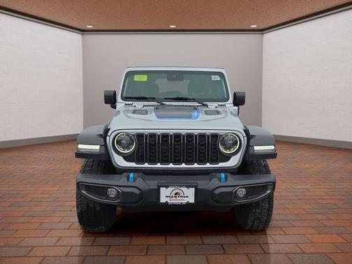 Silver Zynith Clearcoat 2024 Jeep Wrangler 4xe Rubicon