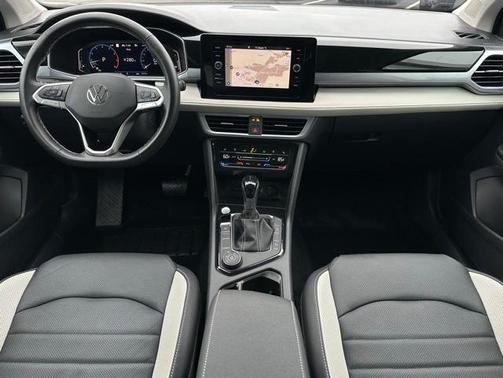 2025 Volkswagen Taos 1.5T SEL