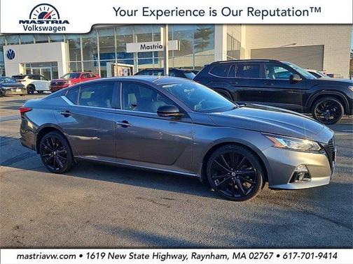 2022 Nissan Altima 2.5 SR