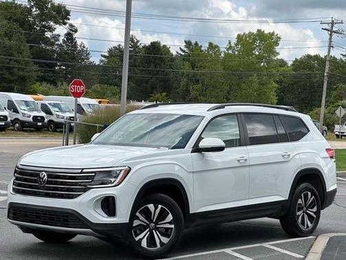 2024 Volkswagen Atlas 2.0T SE