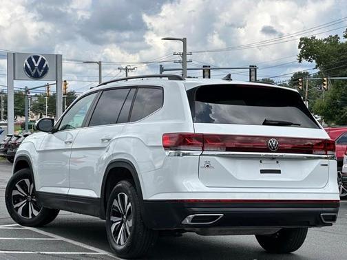 2024 Volkswagen Atlas 2.0T SE