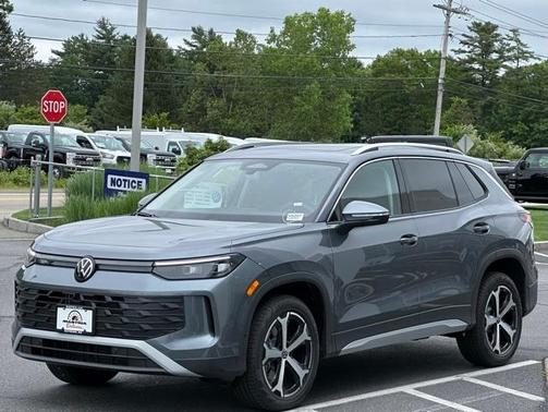 2025 Volkswagen Tiguan 2.0T SE