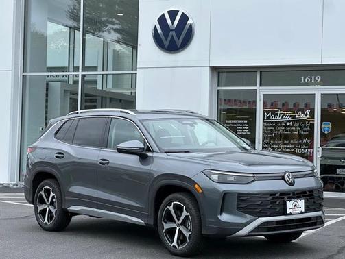 2025 Volkswagen Tiguan 2.0T SE
