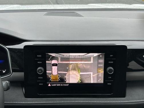 2025 Volkswagen Taos 1.5T SE Black