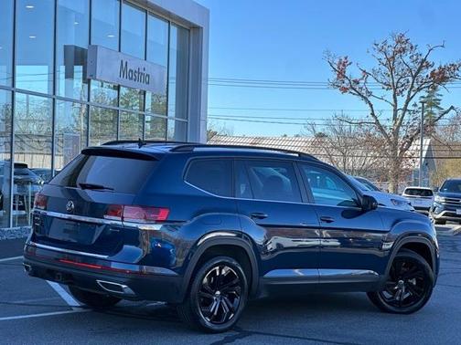 2023 Volkswagen Atlas 3.6L SE w/Technology