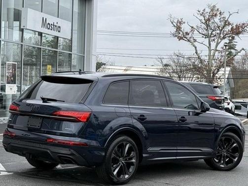 2025 Audi Q7 55 Premium Plus