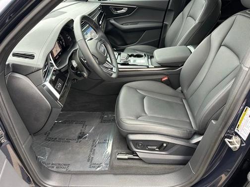 2025 Audi Q7 55 Premium Plus