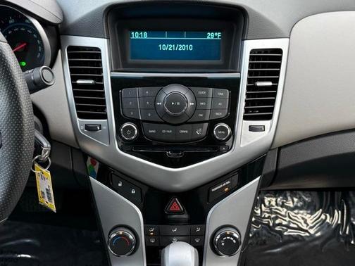 2011 Chevrolet Cruze LS