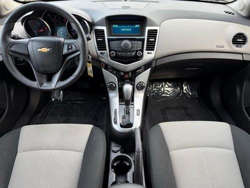 2011 Chevrolet Cruze LS
