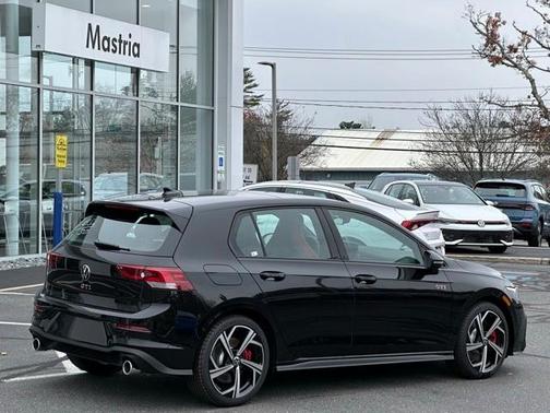 2026 Volkswagen Golf GTI SE