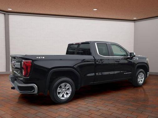 Onyx Black 2021 GMC Sierra 1500 SLE
