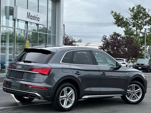2022 Audi Q5 e 55 S line quattro Premium