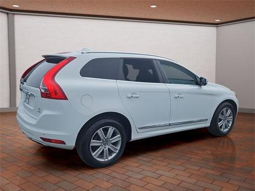 2016 Volvo XC60 T6 Drive-E