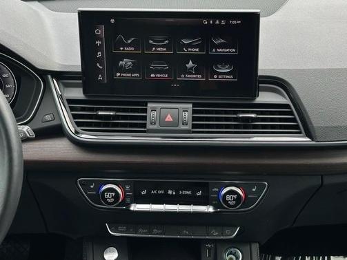 2024 Audi Q5 45 S line quattro Premium