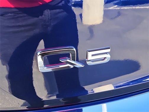 2023 Audi Q5 45 S line quattro Premium