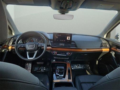 2023 Audi Q5 45 S line quattro Premium