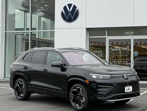 2025 Volkswagen Tiguan 2.0T SEL R-Line