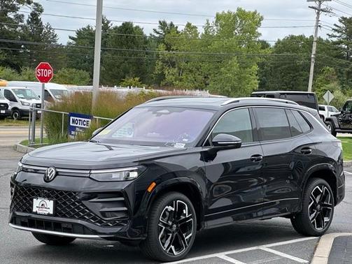 2025 Volkswagen Tiguan 2.0T SEL R-Line