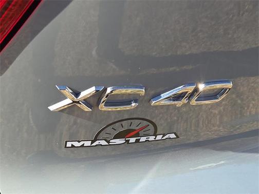 2024 Volvo XC40 B5 Core