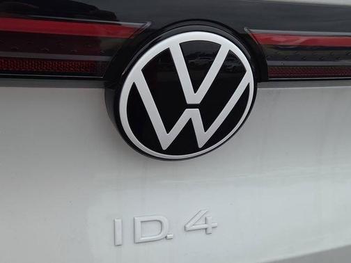 Opal White Pearl Effect 2025 Volkswagen ID.4 Pro