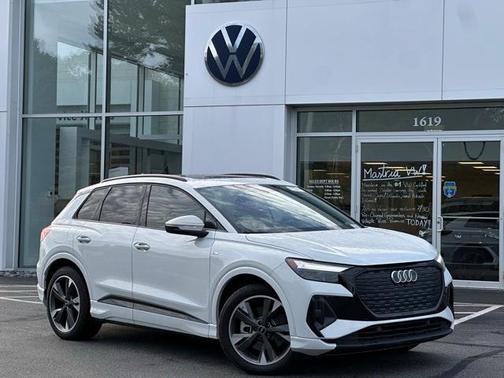 2024 Audi Q4 e-tron 55 quattro Premium