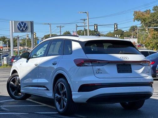 2024 Audi Q4 e-tron 55 quattro Premium