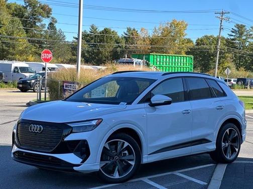 2024 Audi Q4 e-tron 55 quattro Premium