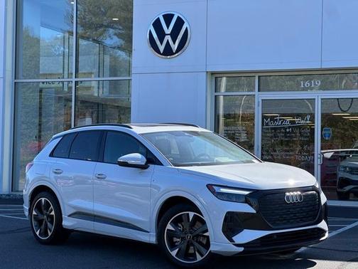 2024 Audi Q4 e-tron 55 quattro Premium