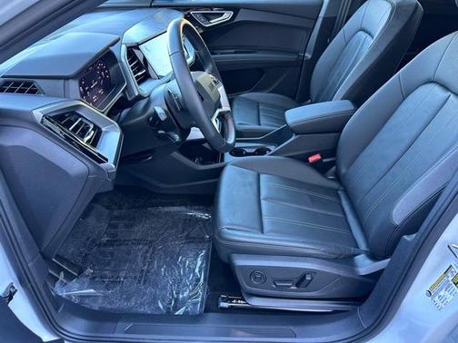 2024 Audi Q4 e-tron 55 quattro Premium