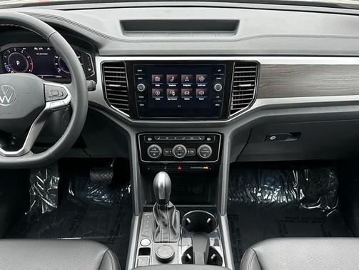 2021 Volkswagen Atlas 2.0T SE w/Technology
