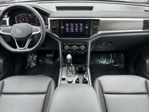 2021 Volkswagen Atlas 2.0T SE w/Technology