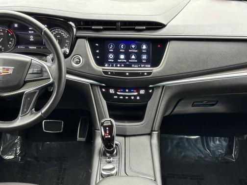 2021 Cadillac XT5 Sport