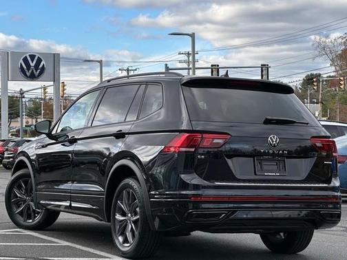 2024 Volkswagen Tiguan 2.0T SE R-Line Black