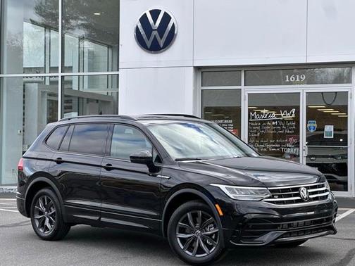 2024 Volkswagen Tiguan 2.0T SE R-Line Black