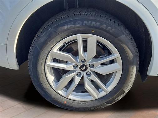 2023 Audi Q5 45 S line quattro Premium