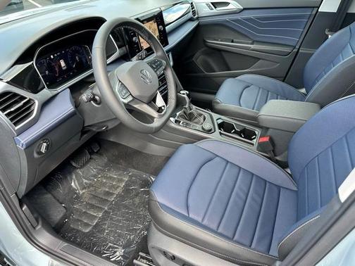 2025 Volkswagen Taos 1.5T SEL