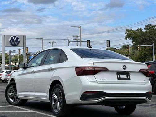 2024 Volkswagen Jetta 1.5T SE