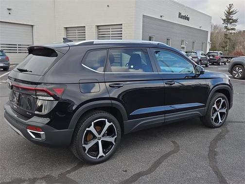 2025 Volkswagen Taos 1.5T SEL