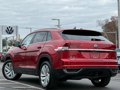 2022 Volkswagen Atlas Cross Sport 3.6L V6 SE w/Technology