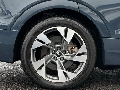2021 Audi e-tron Premium