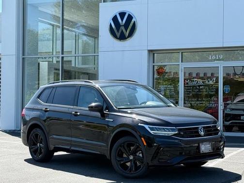 2024 Volkswagen Tiguan 2.0T SE R-Line Black