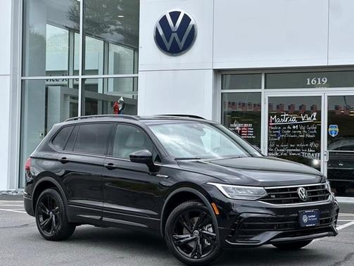2024 Volkswagen Tiguan 2.0T SE R-Line Black